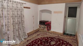 نمای داخلی اتاق نارمیلا اقامتگاه بوم گردی عمارت انارستون - فردوس - باغشهر اسلامیه